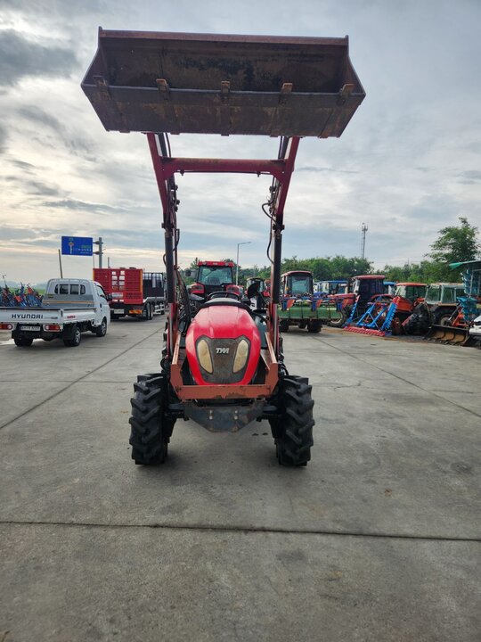 TYM 트랙터 T453 (43마력) 앞좌측면