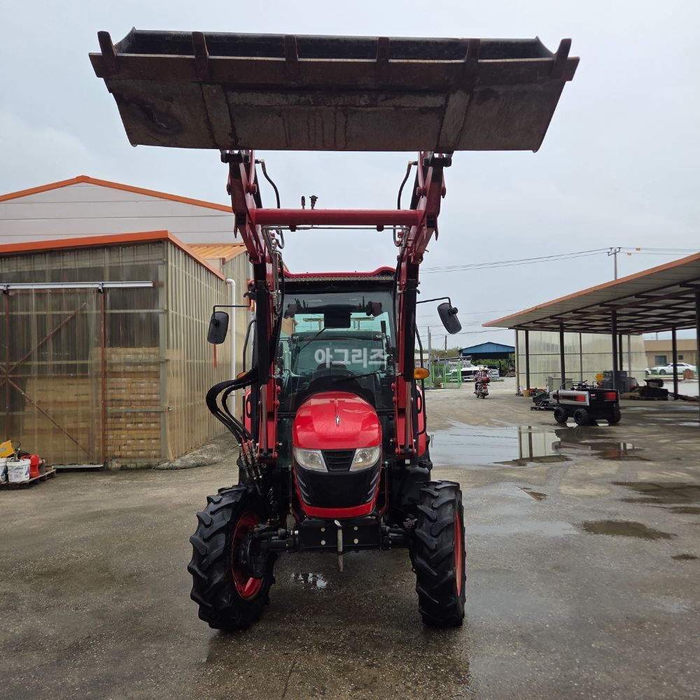 Kukje Tractor LUXEN580 (58hp) 뒤우측면