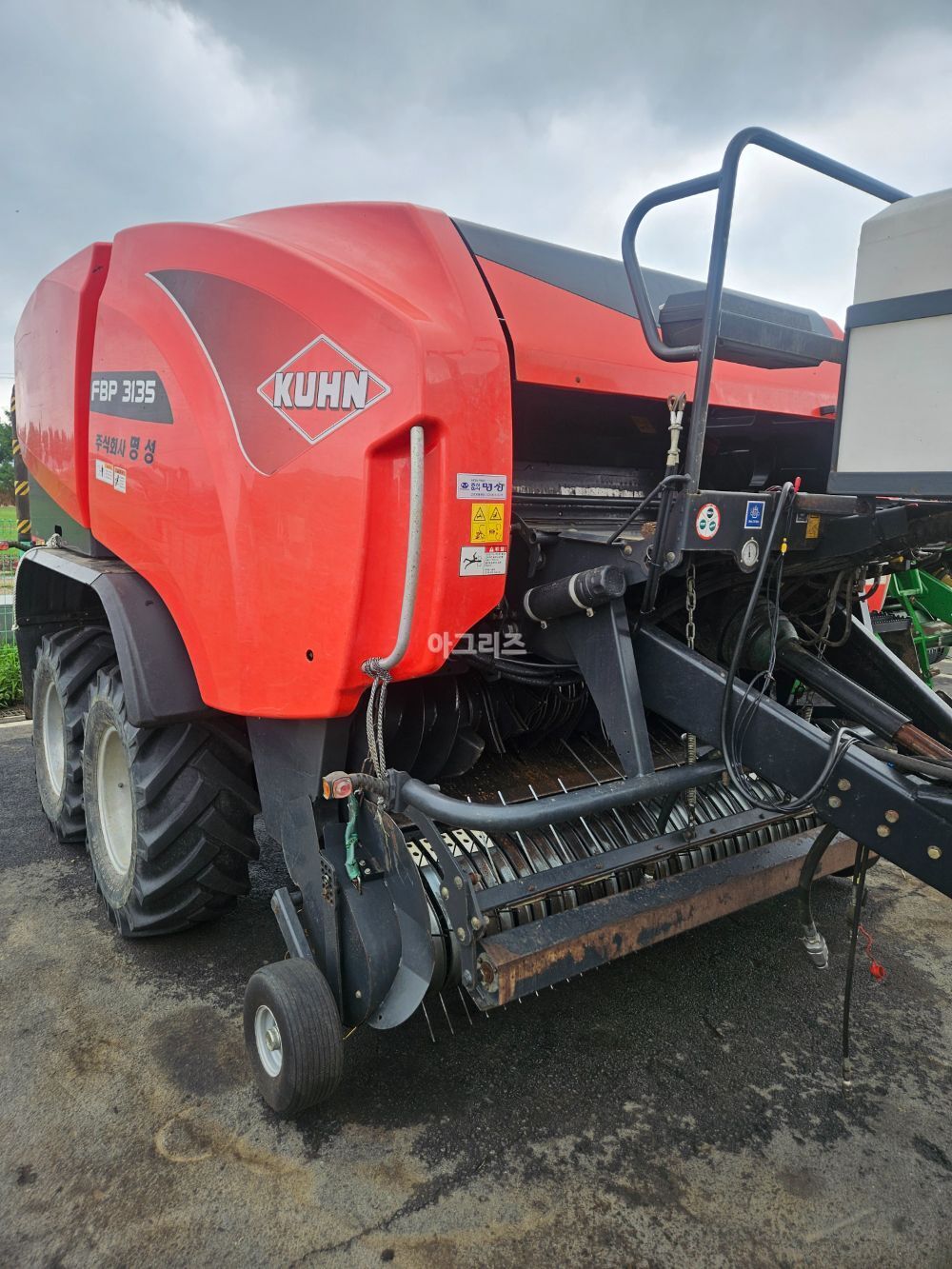  Round Baler FBP3135  뒤우측면