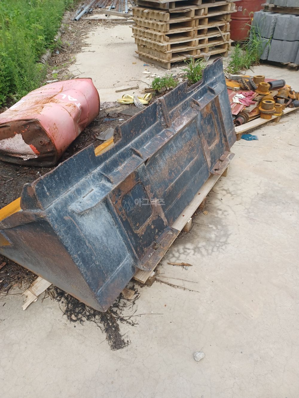  Skid steer loader 스키로더바가지  뒤우측면