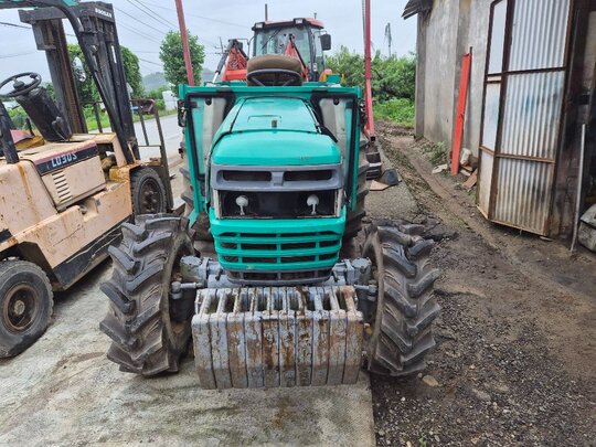 대동 트랙터 D400 (43마력) 앞좌측면