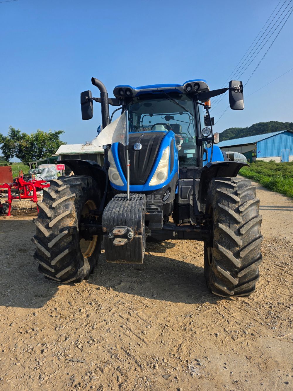 LS 트랙터 T6.165 (135마력) 뒤우측면