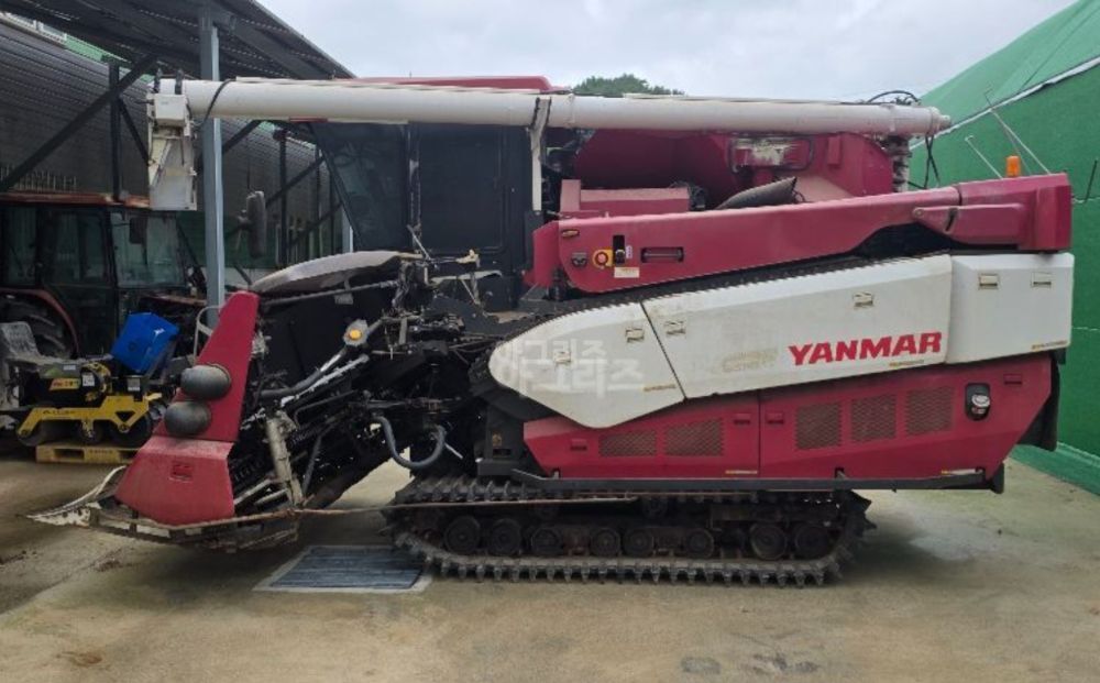 Yanmar Combine Harvester YH7115 (7Rows) 뒤우측면