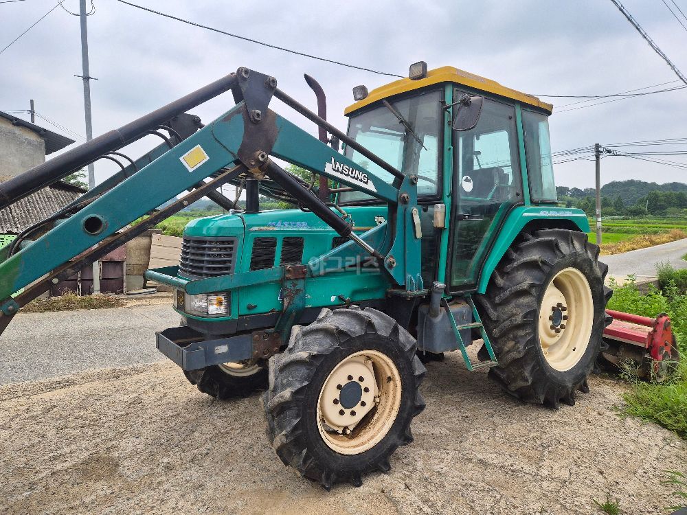 Daedong Tractor D62 (62hp) 뒤우측면
