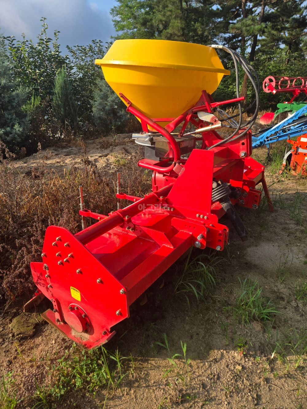 그린맥스 로타리 SK260 (경폭260cm) 뒤우측면