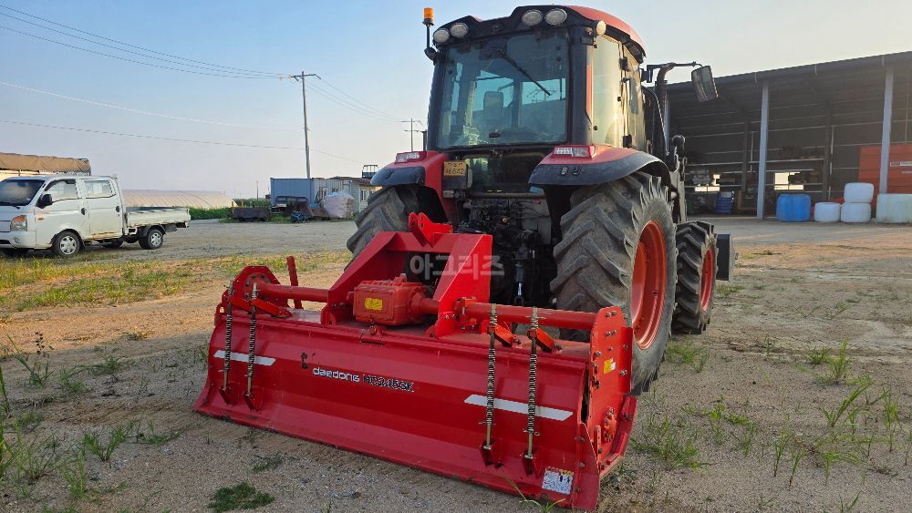 대동 트랙터 PX1300PSC (125마력) 뒤우측면
