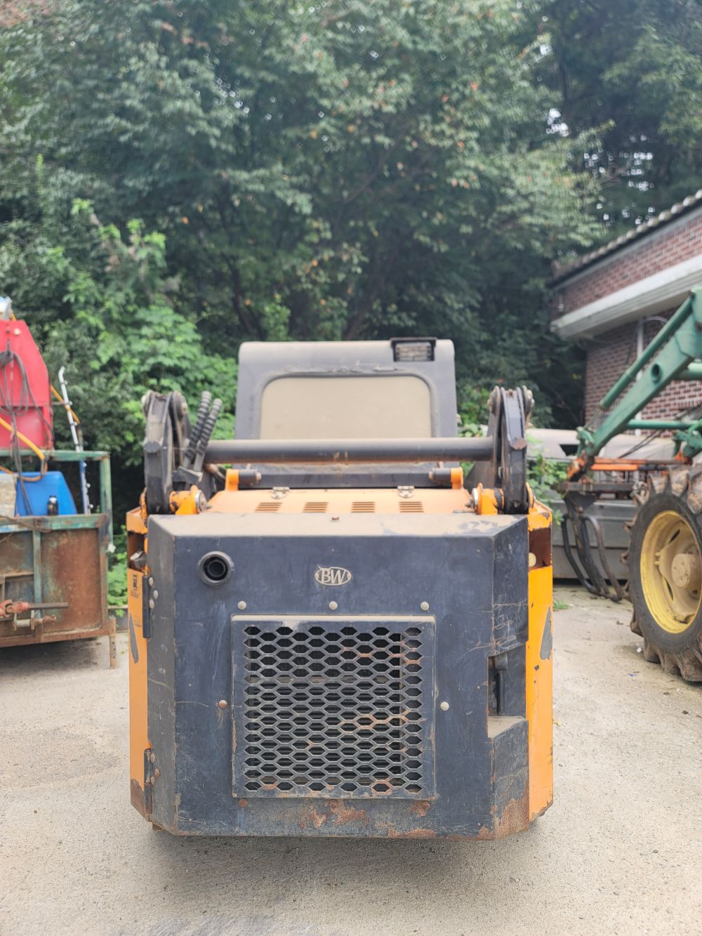 바우컴퍼니 스키드로더 M60V 뒤우측면
