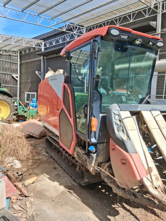 Kubota Combine Harvester ZR6130 (6Rows) 앞좌측면
