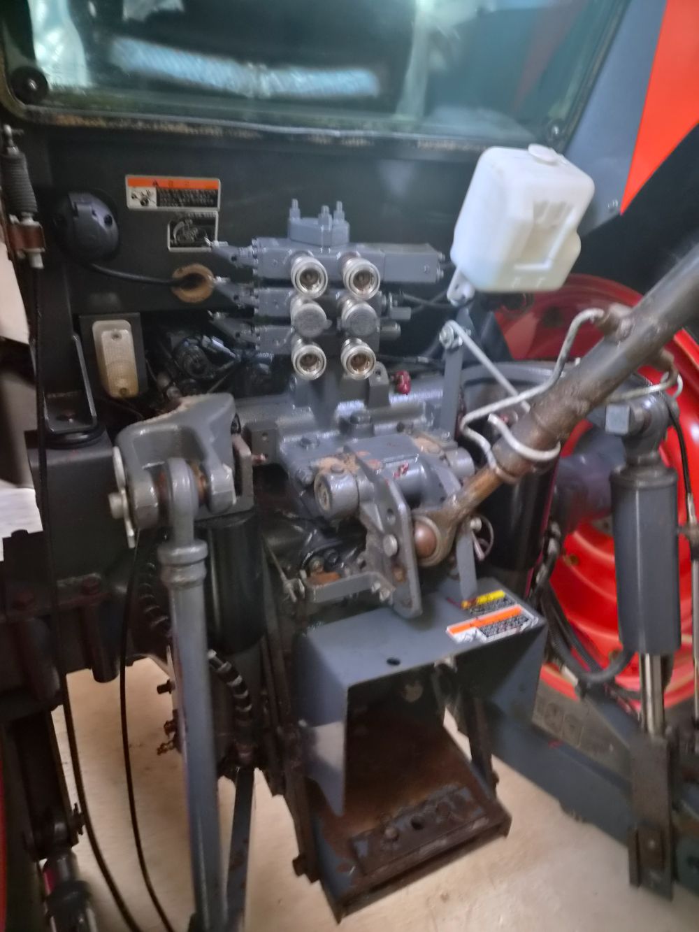 Kubota Tractor MZ953 (95hp) 뒤우측면