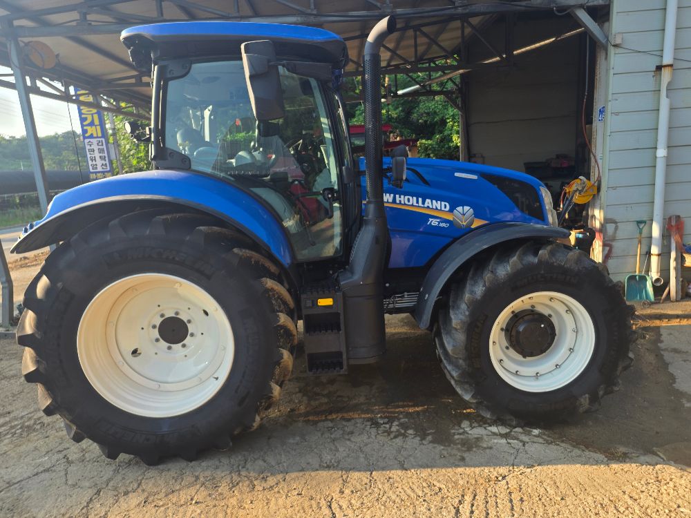 NewHolland Tractor T6.180 (145hp) 뒤우측면