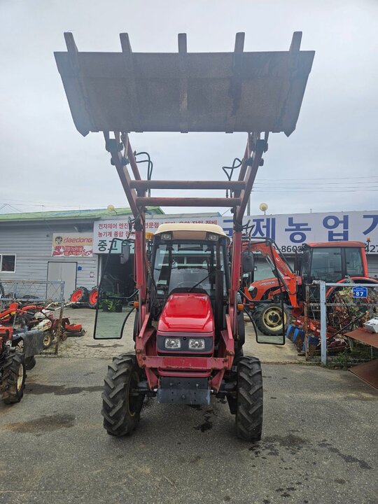 TYM 트랙터 T431 (43마력) 앞좌측면