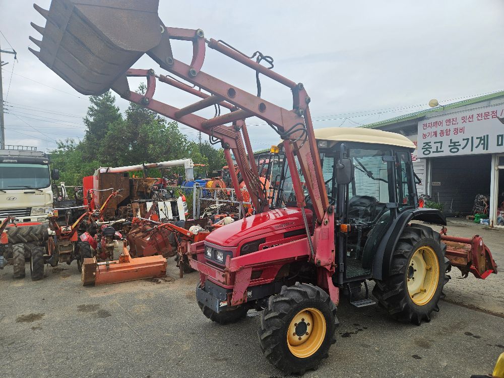 TYM 트랙터 T431 (43마력) 뒤우측면
