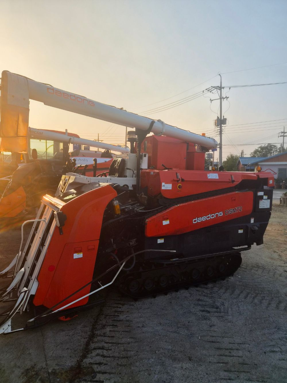 Daedong Combine Harvester DSM72 (4Rows) 뒤우측면