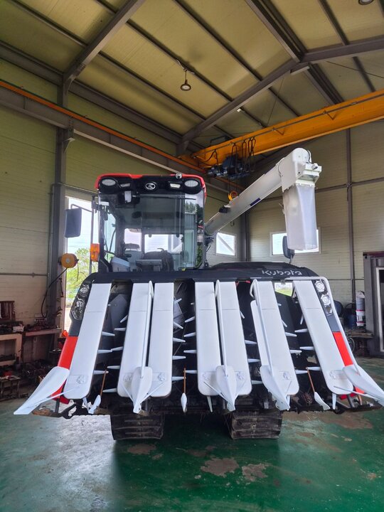 Kubota Combine Harvester ZR7130 (7Rows)