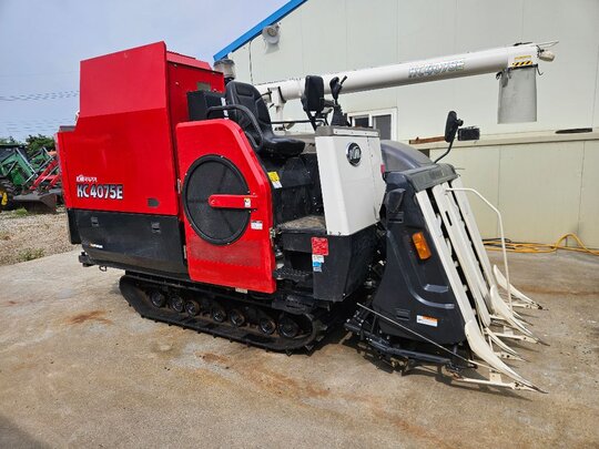 TYM Combine Harvester KC575G (4Rows) 앞좌측면