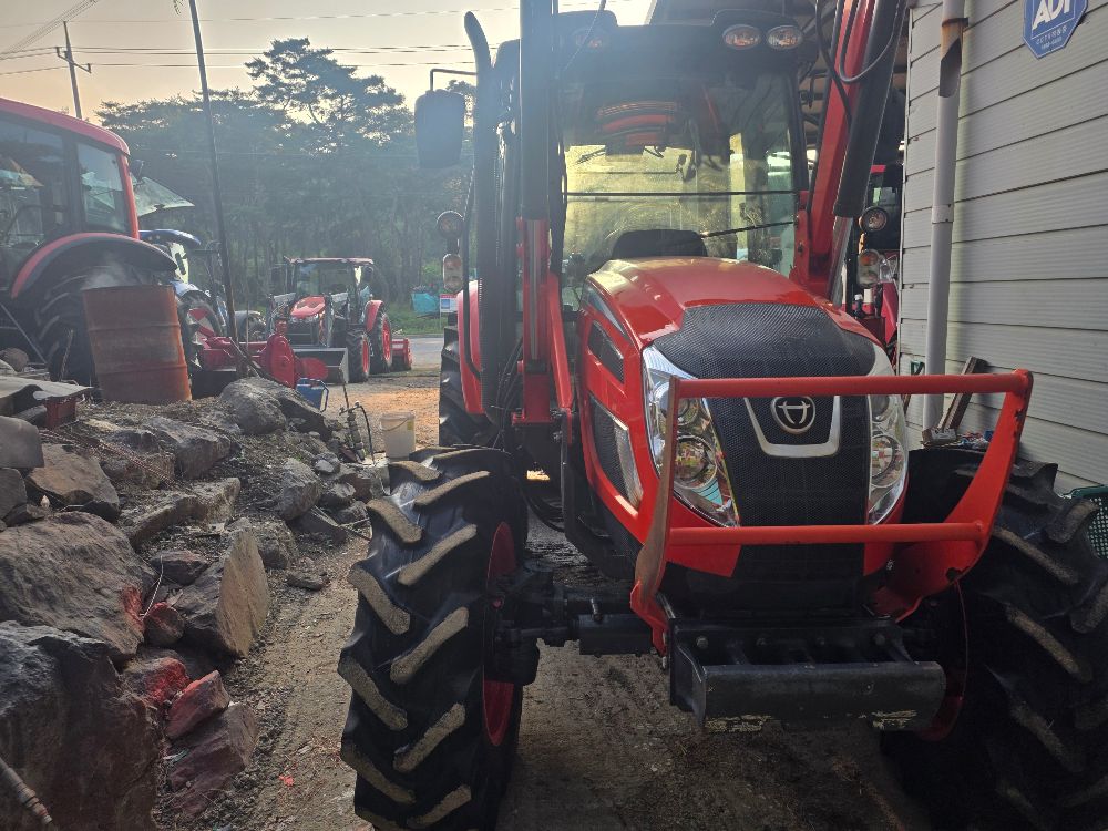 Daedong Tractor PX1100PSC (110hp) 뒤우측면