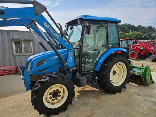 LS Tractor U55 (55hp) 앞좌측면