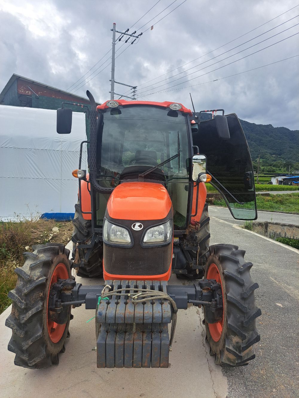 Kubota Tractor M7040 (74hp) 뒤우측면