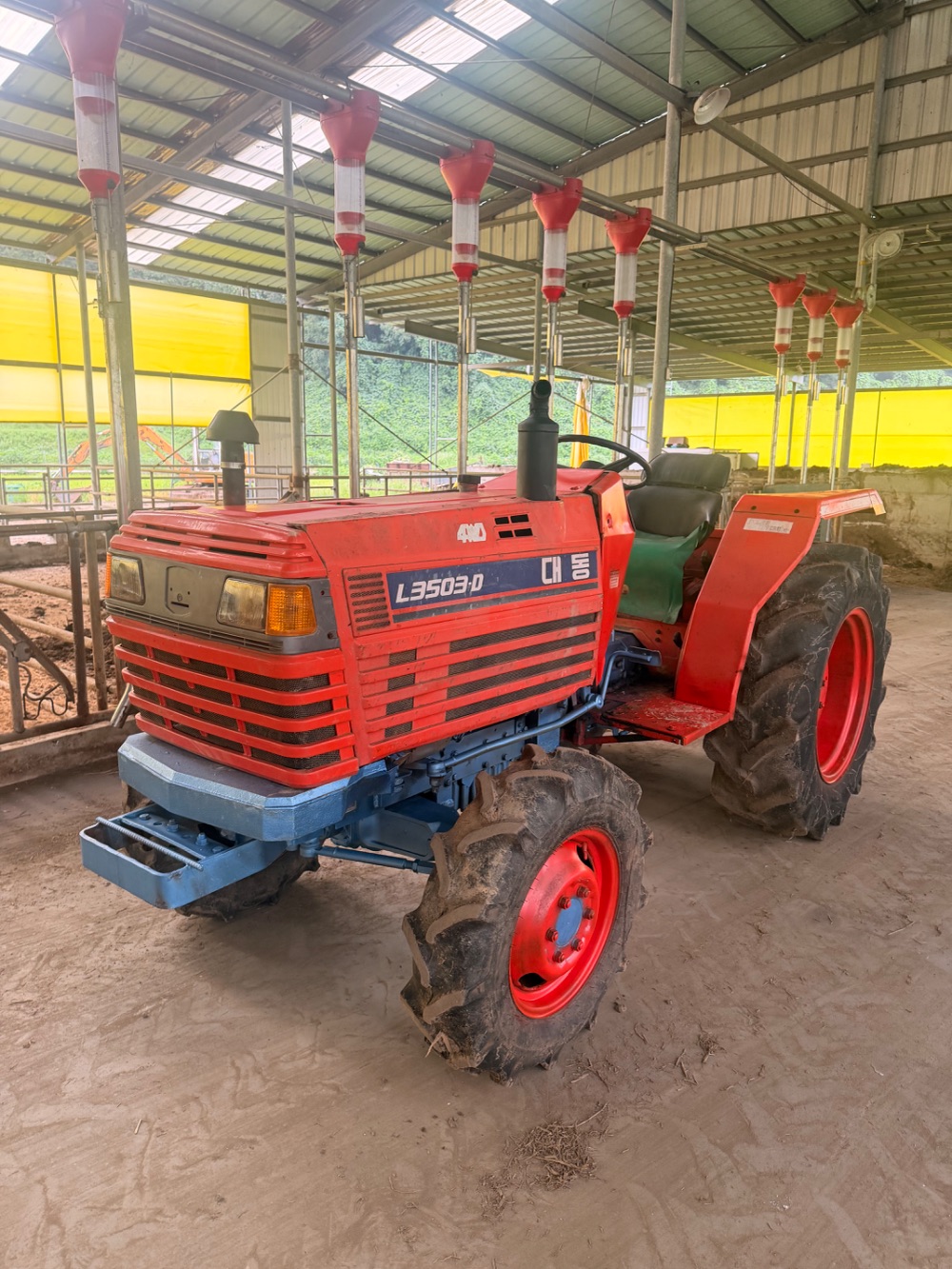 Daedong Tractor 35마력 (35hp) 뒤우측면