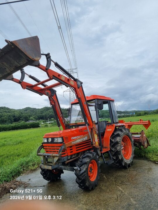 대동 트랙터 D4351 (43마력) 앞좌측면