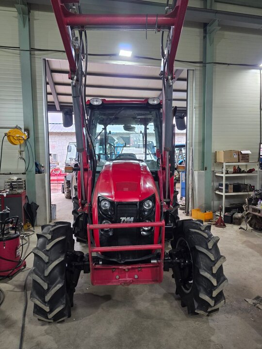 TYM Tractor X680 (68hp) 앞좌측면