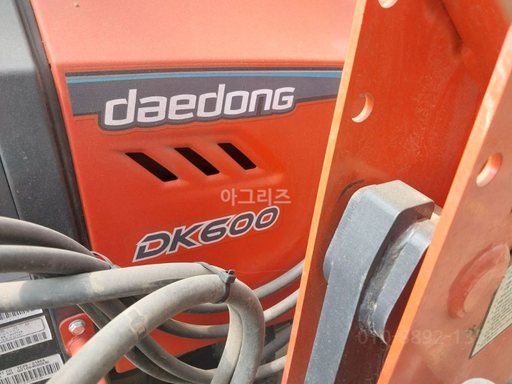대동 트랙터 DK600 (58마력) 뒤우측면