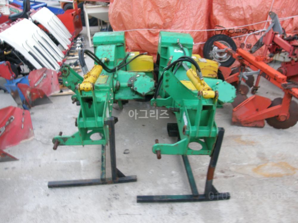 신흥 논두렁조성기 SH-40 뒤우측면