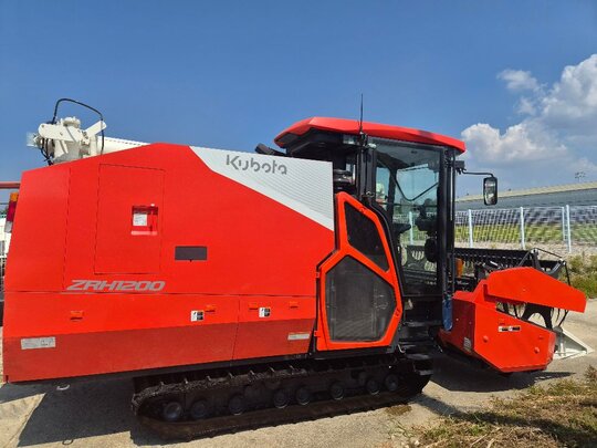 대건농기계 콤바인 ZRH1200 (보통형) 앞좌측면