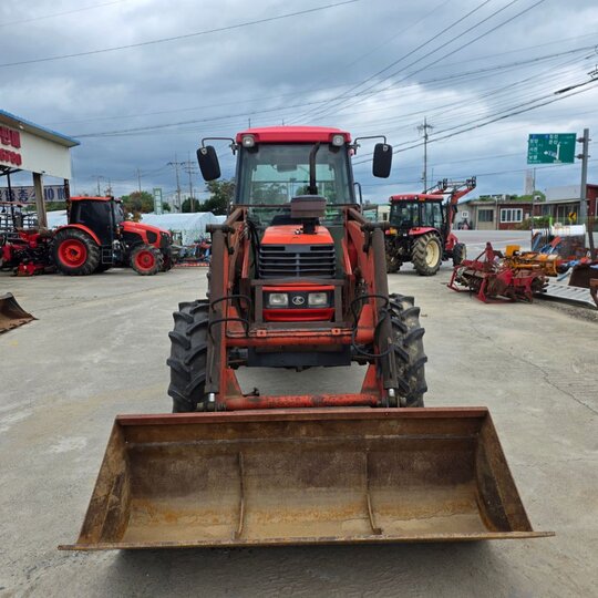 Kubota Tractor GM90 (90hp) 앞좌측면