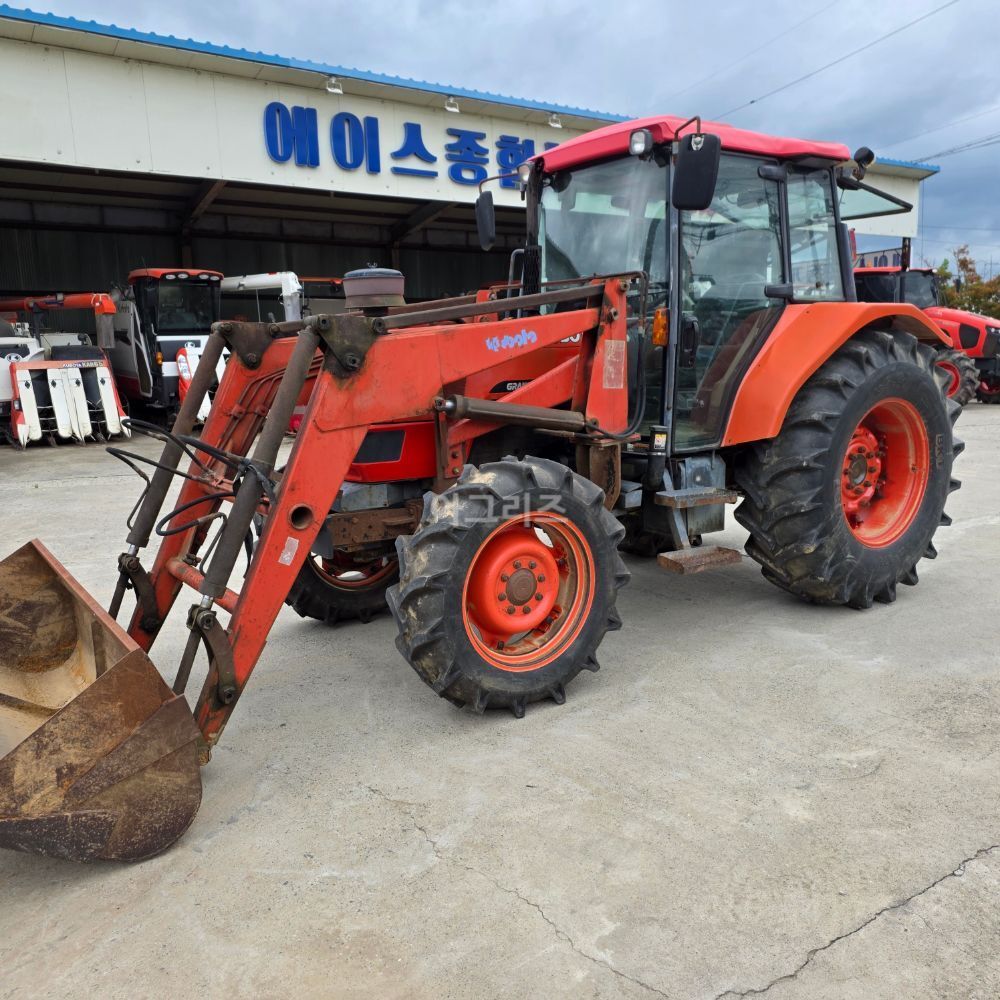 Kubota Tractor GM90 (90hp) 뒤우측면