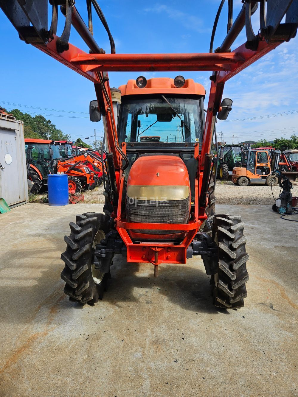 대동 트랙터 D500 (50마력) 뒤우측면