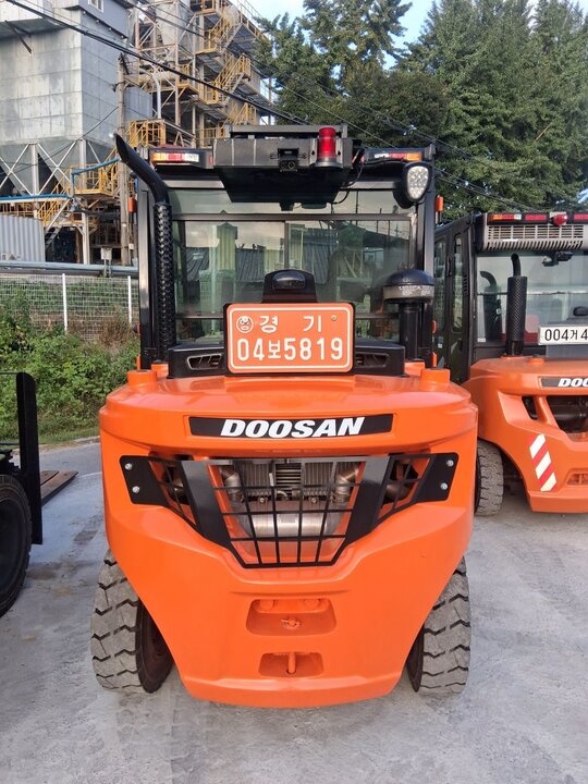  Forklift 3.5톤3단.로케팅포크.풀옵션 (3.5톤) 앞좌측면