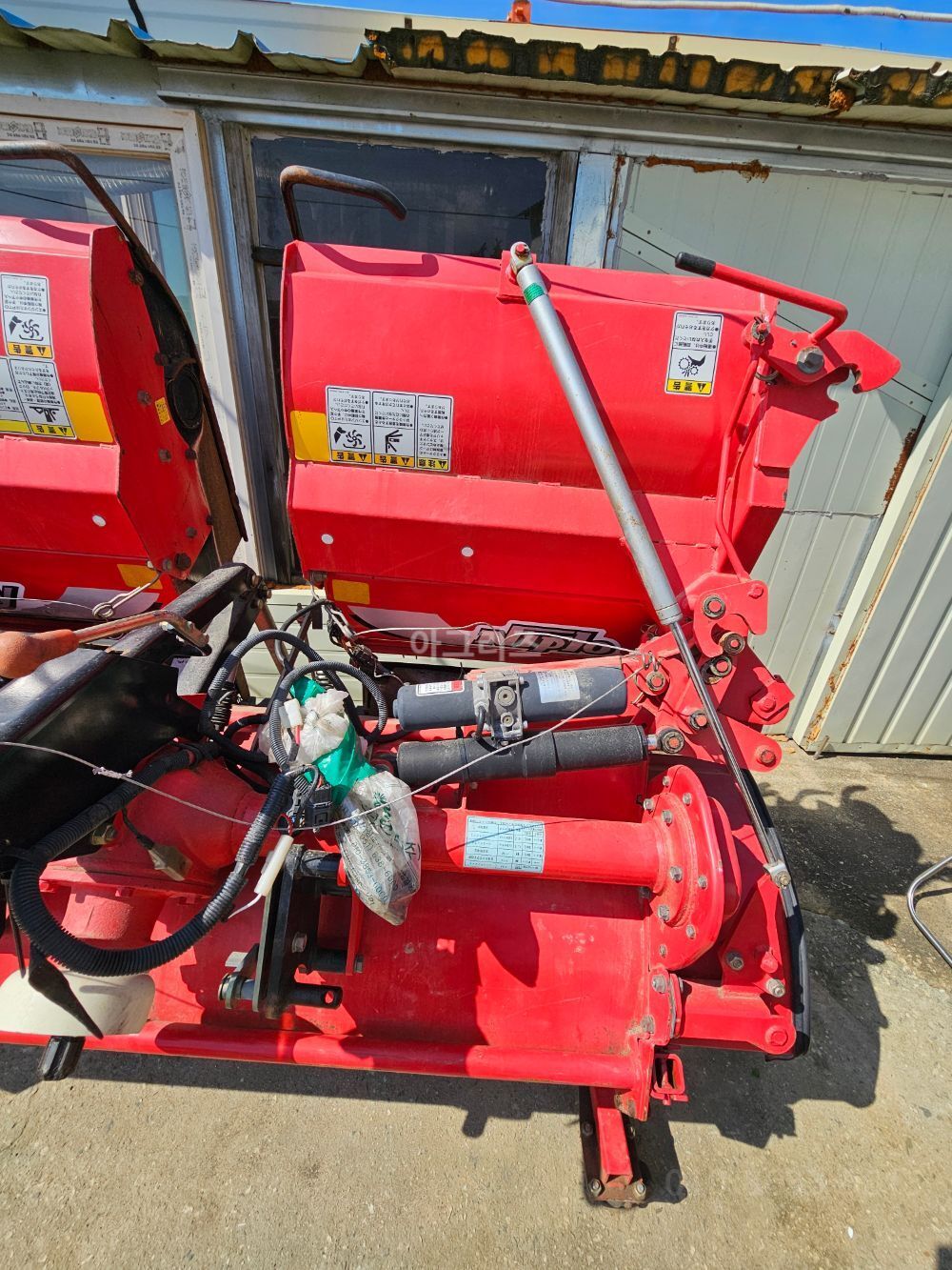 Yanmar Rotavator 니플로3단폴더 (경폭3000mmcm) 뒤우측면