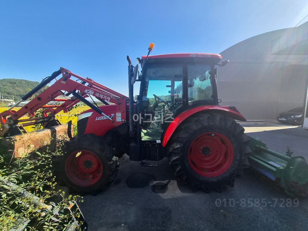 Kukje Tractor LUXEN700 (70hp) 뒤우측면