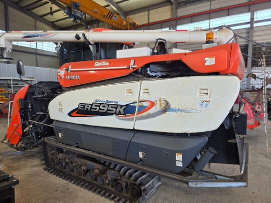 Kubota Combine Harvester ER595K (5Rows) 앞좌측면