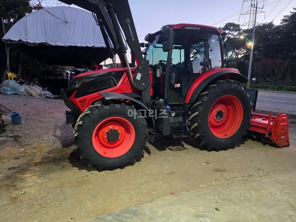 대동 트랙터 HX1400L-2C (142마력) 뒤우측면