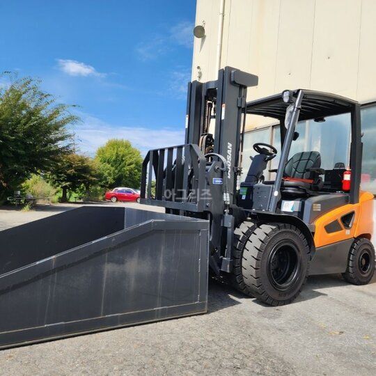 Doosan Forklift D30S-9 (3톤) 앞좌측면
