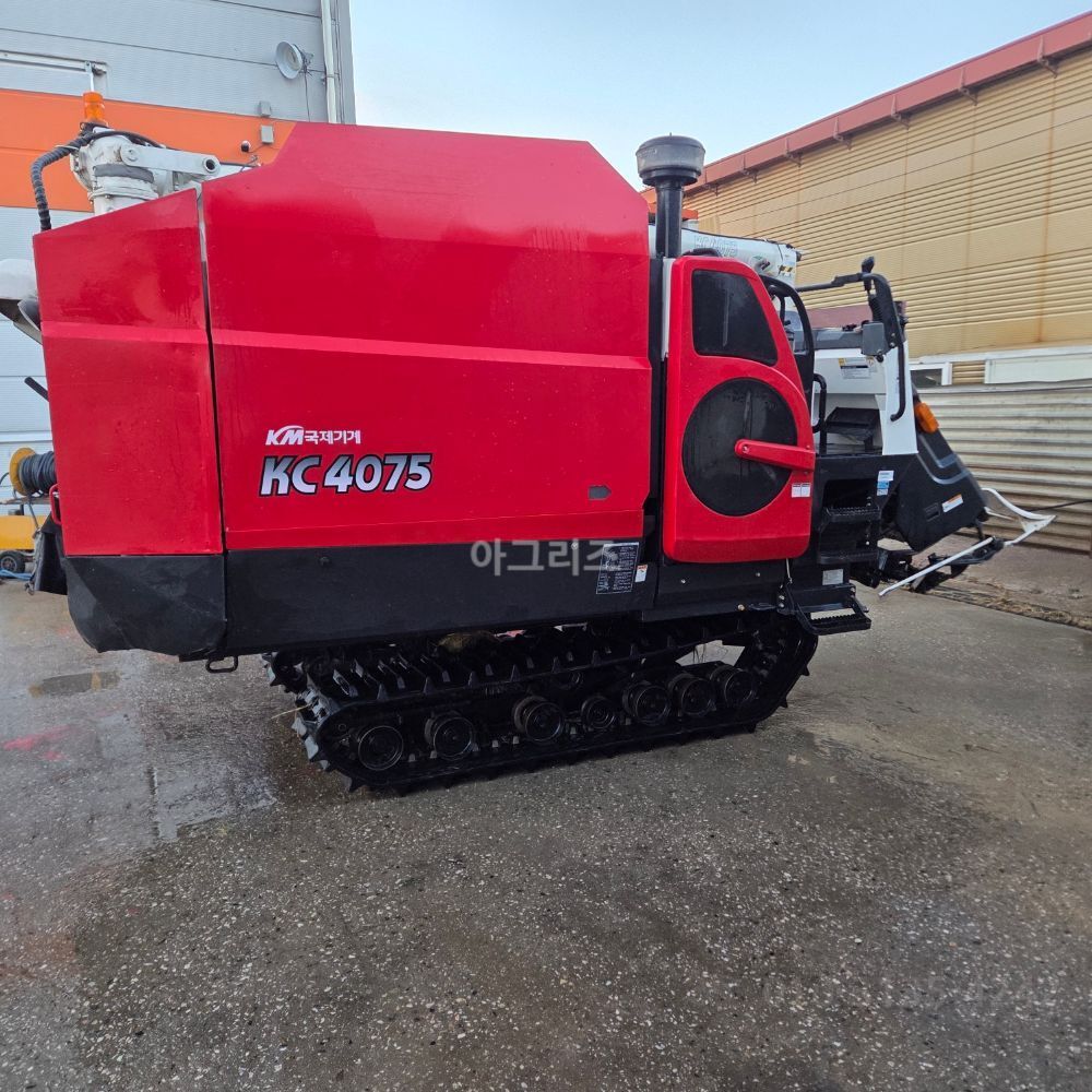 Kukje Combine Harvester KC4075 (4Rows) 뒤우측면