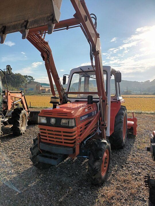 Daedong Tractor L3503-D (35hp) 앞좌측면