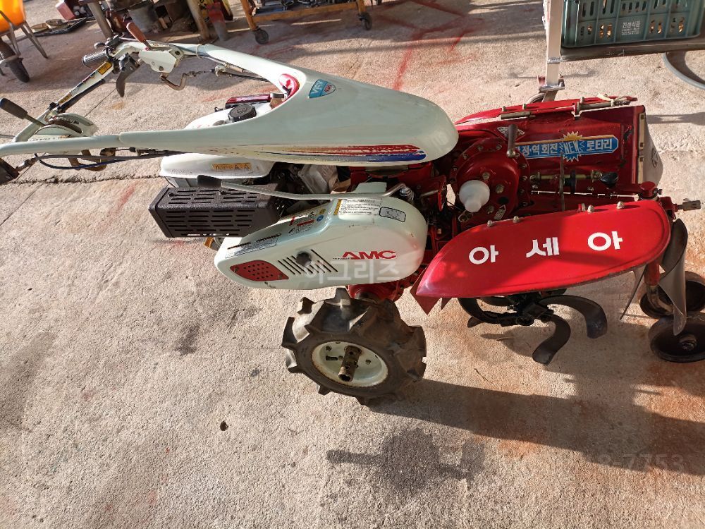 Shibaura Cultivator AMC-900SM (6.5hp) 뒤우측면