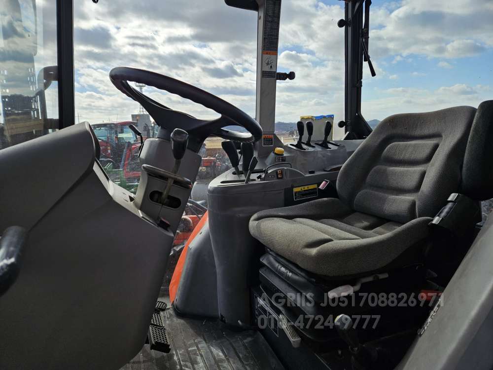 Kubota Tractor MZ853 (85hp) 엔진내부