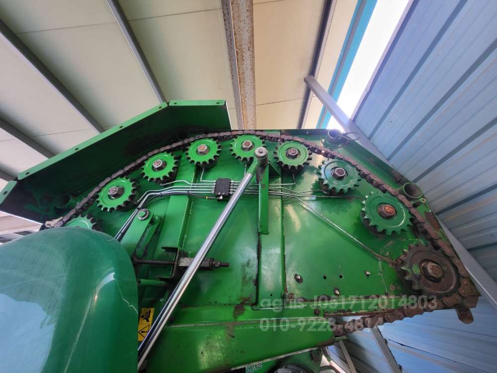  Round Baler F5500  운전석