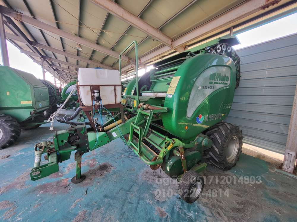  Round Baler F5500  엔진내부