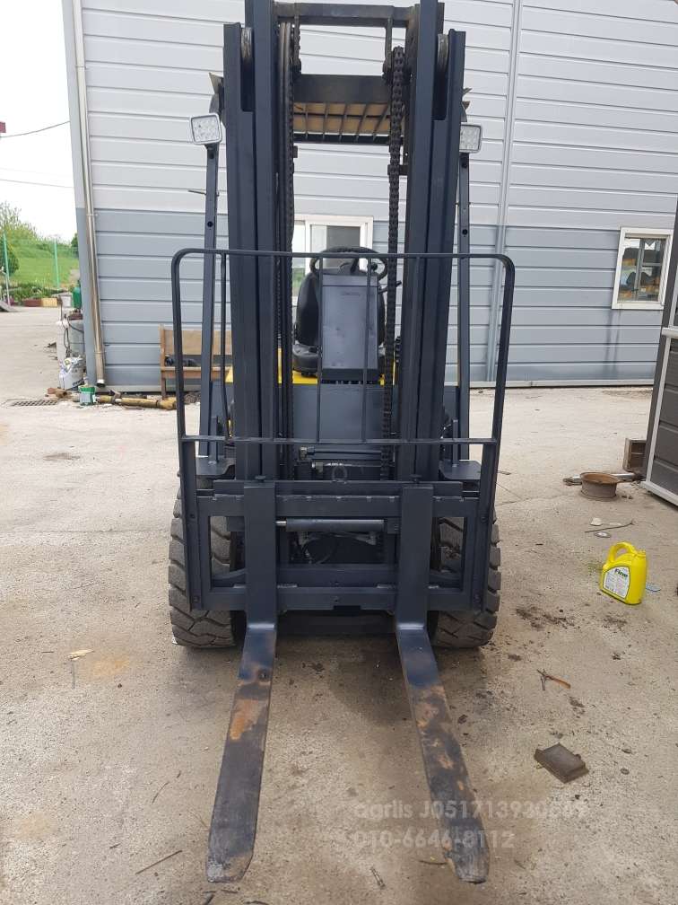 Doosan Forklift D30S  측면