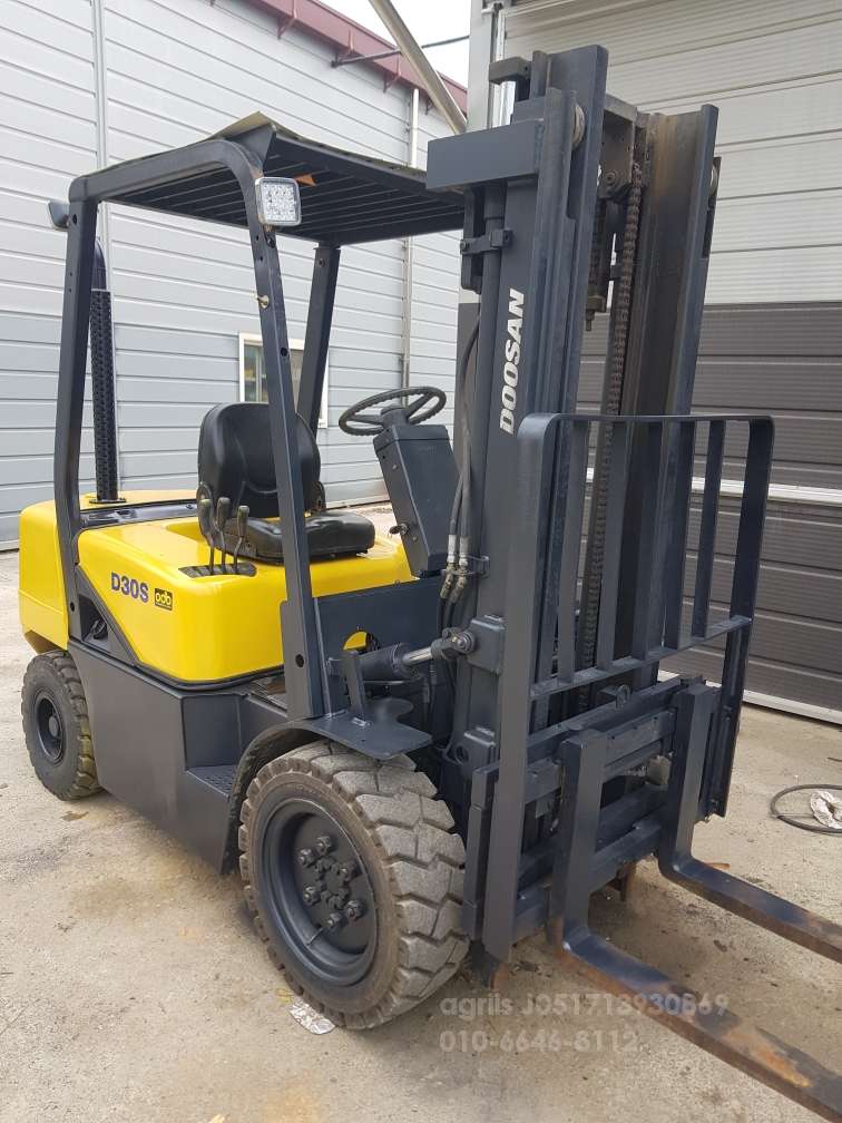 Doosan Forklift D30S  운전석