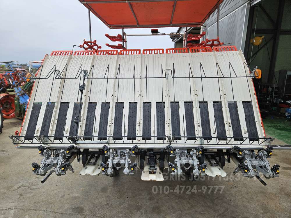 Daedong Rice transplanter DRP80 (8Rows) 운전석