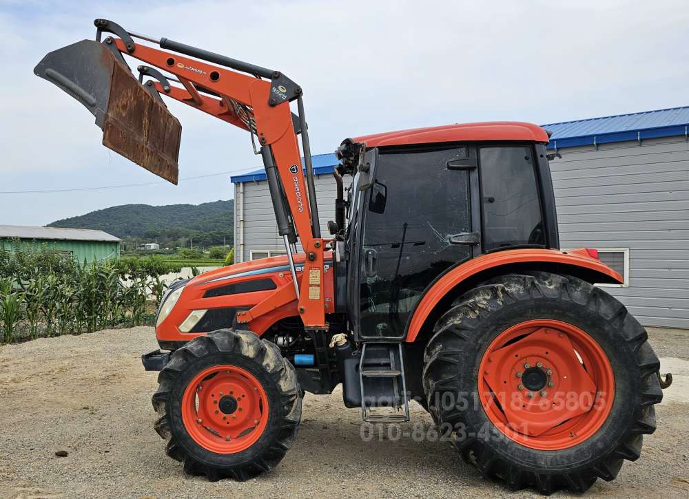 Daedong Tractor PX1000 (100hp) 앞좌측면