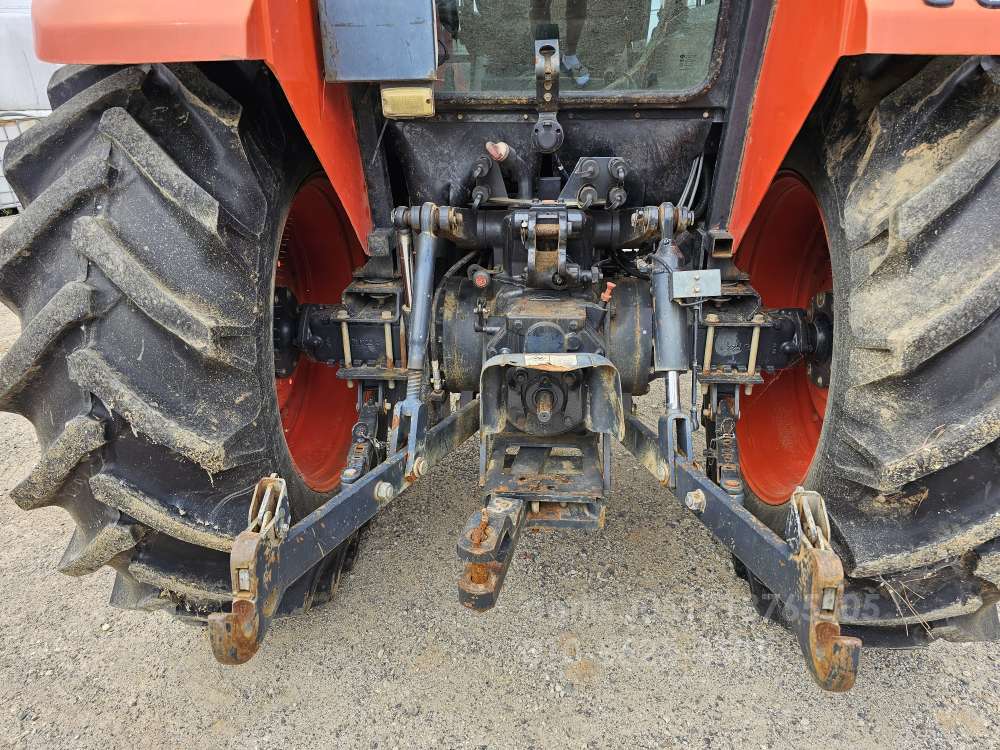 Daedong Tractor PX1000 (100hp) 운전석