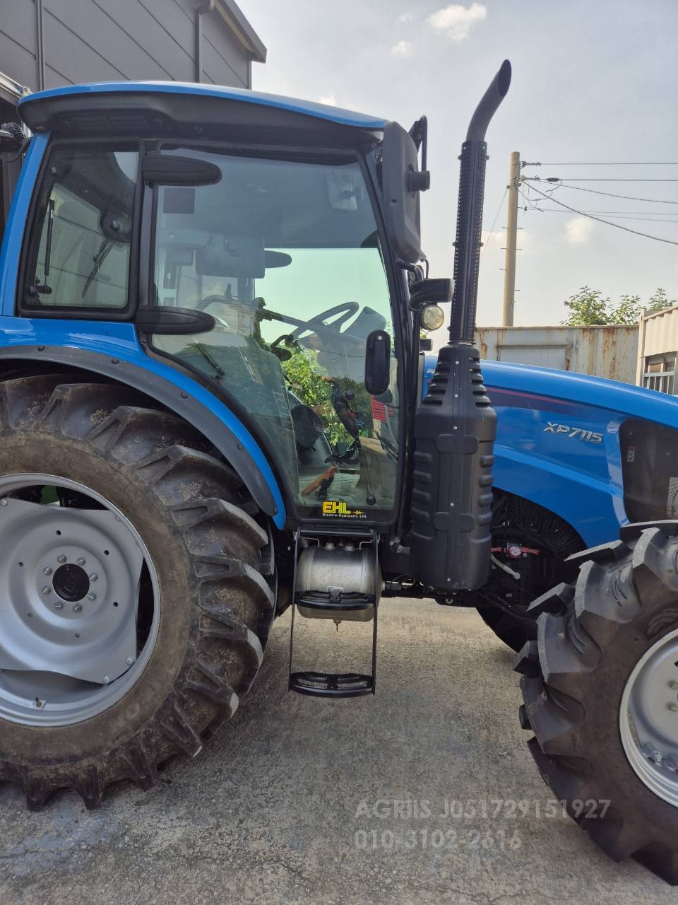 LS Tractor XP7115 (117hp) 운전석