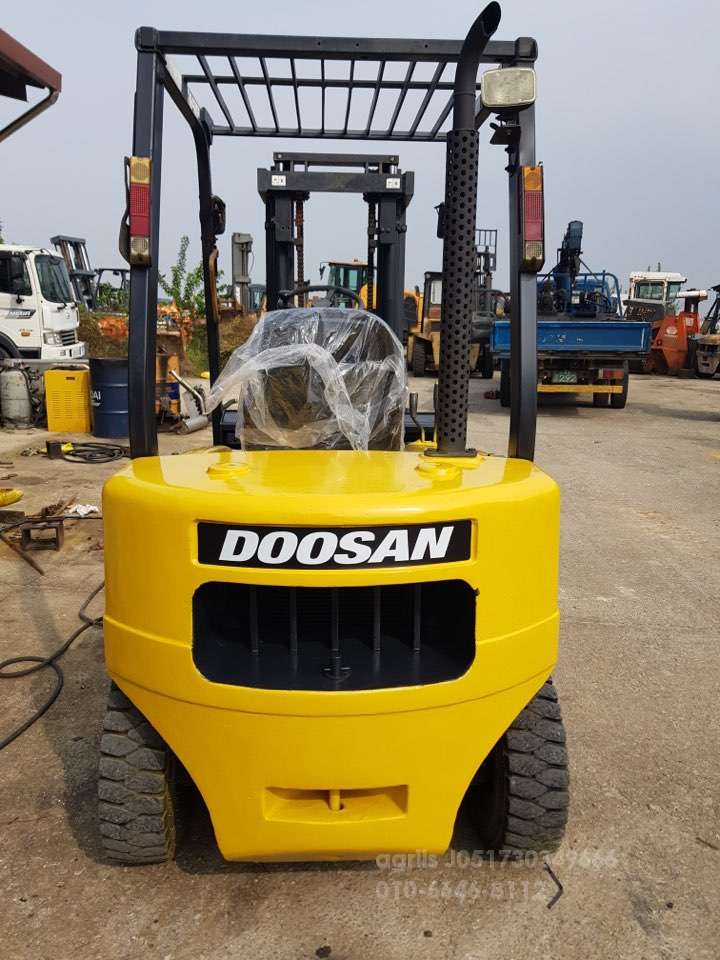 Doosan Forklift D25S  앞좌측면